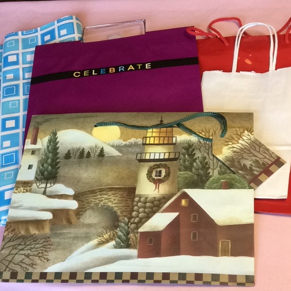 FINAL SALE PRICE All Occasion Gift Bags & Tissue Paper - Picture 5 of 5